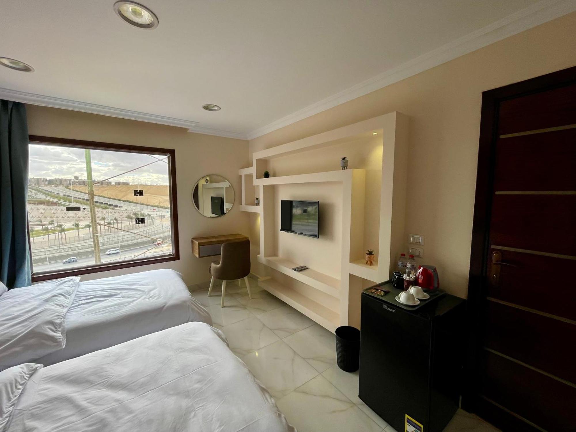 Pyramuse Inn Nazlat as Sammān Quarto foto